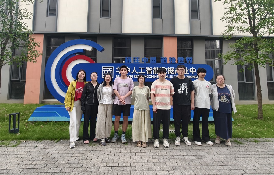 党建聚力践初心 实干育人担使命2 - 副本.jpg
