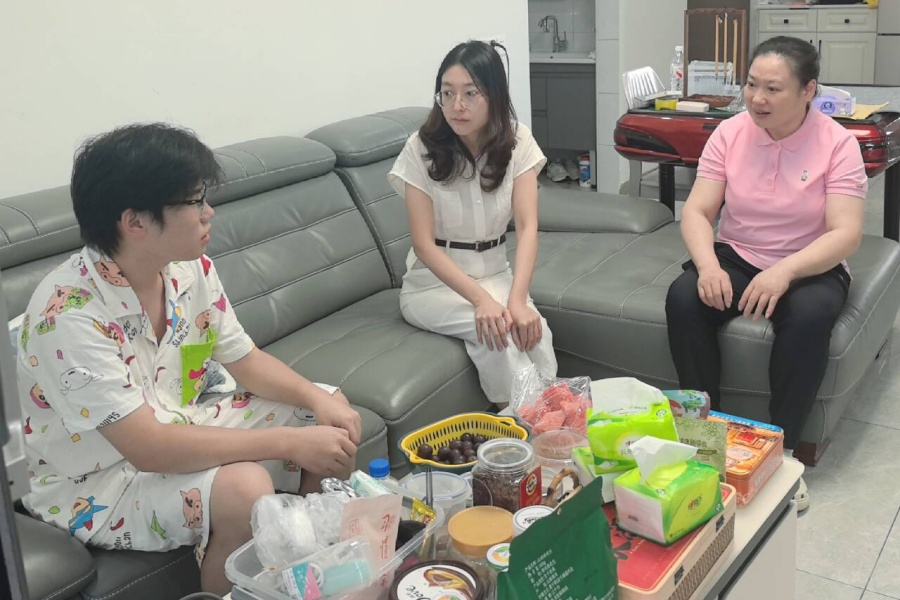 吴玲龙_副本.jpg
