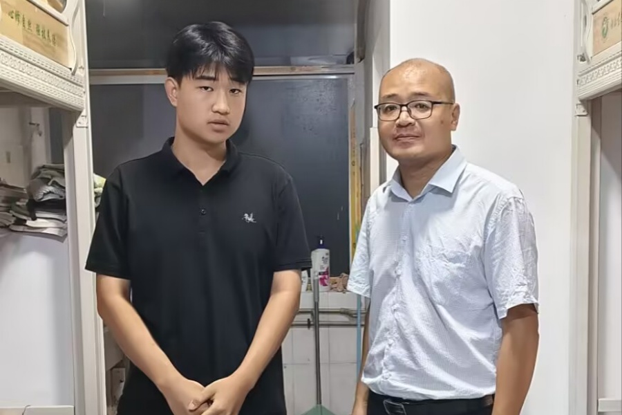 左_副本.jpg