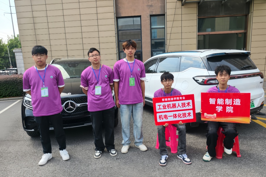 迎新志愿者1_副本.jpg