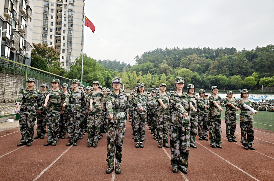 1789629128296693.png 军训1 - 副本.png