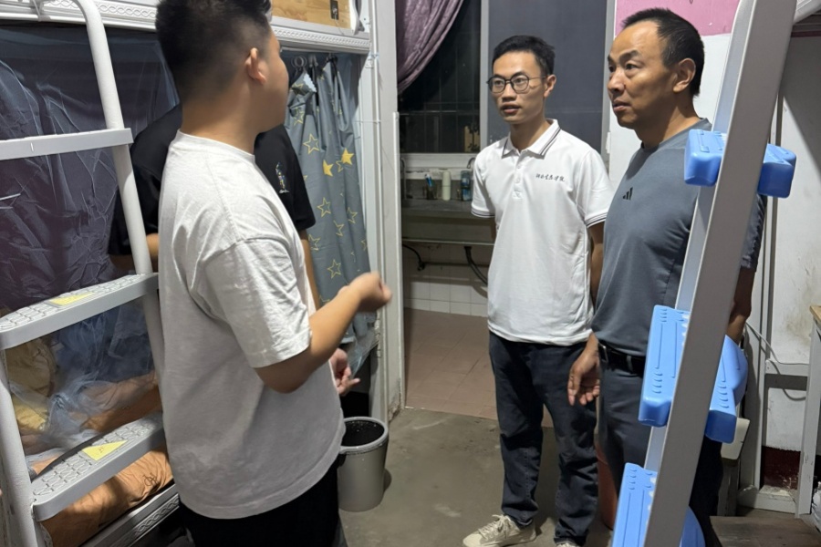 项鹏_副本.jpg