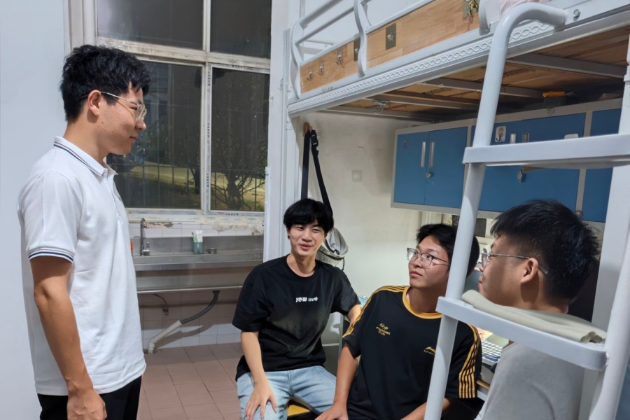 郭豪_副本.jpg