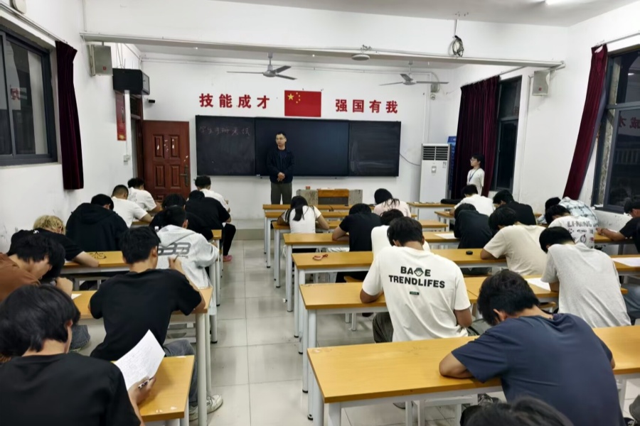 1791939359748181.jpg 刘_副本.jpg